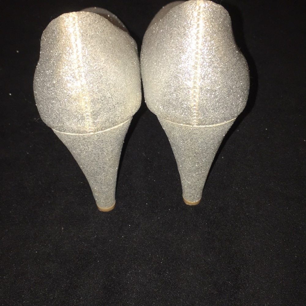 Heels! - Picture 4 of 7